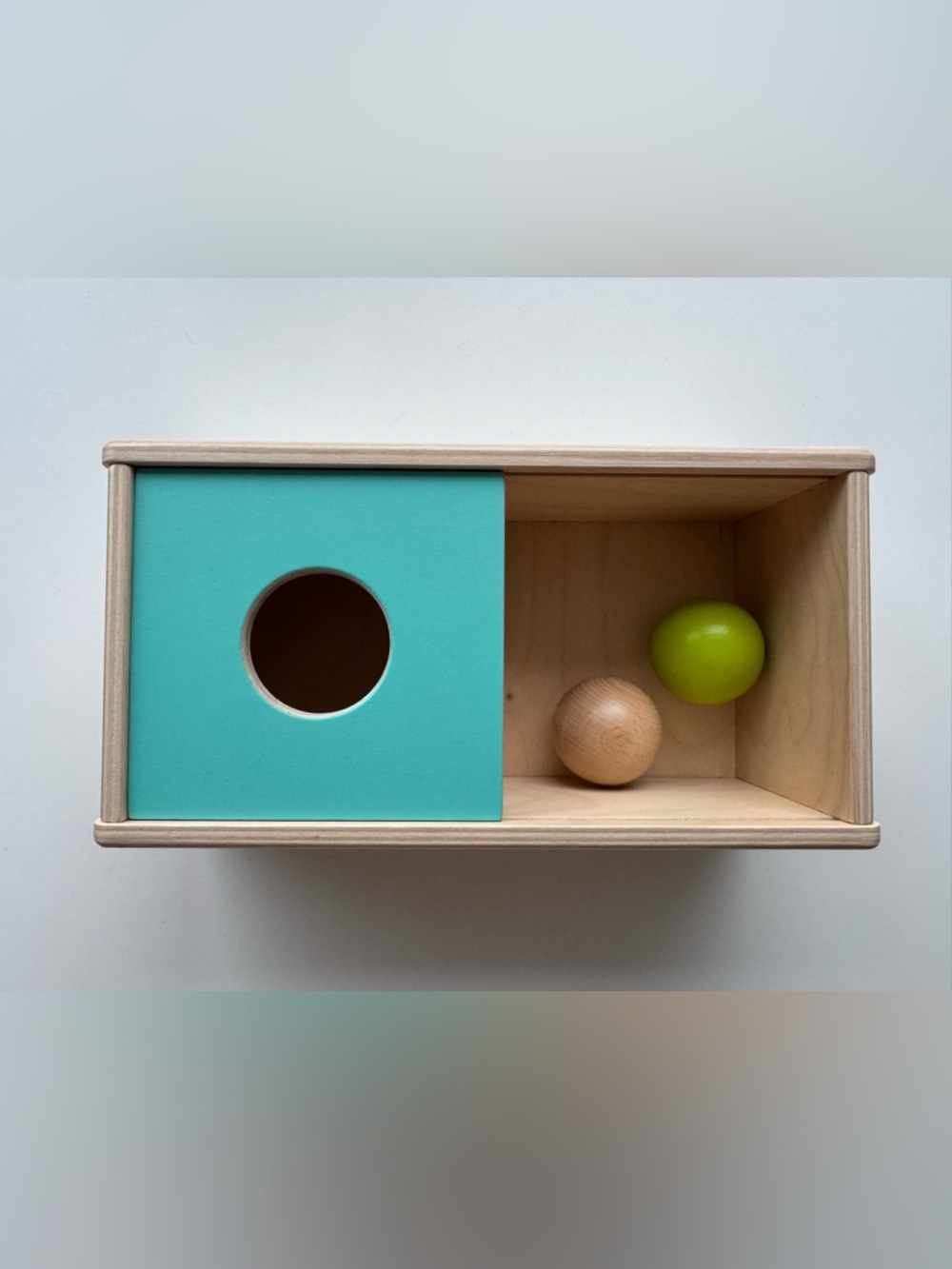 Lovevery Sliding Top Box with 2 Wooden Balls